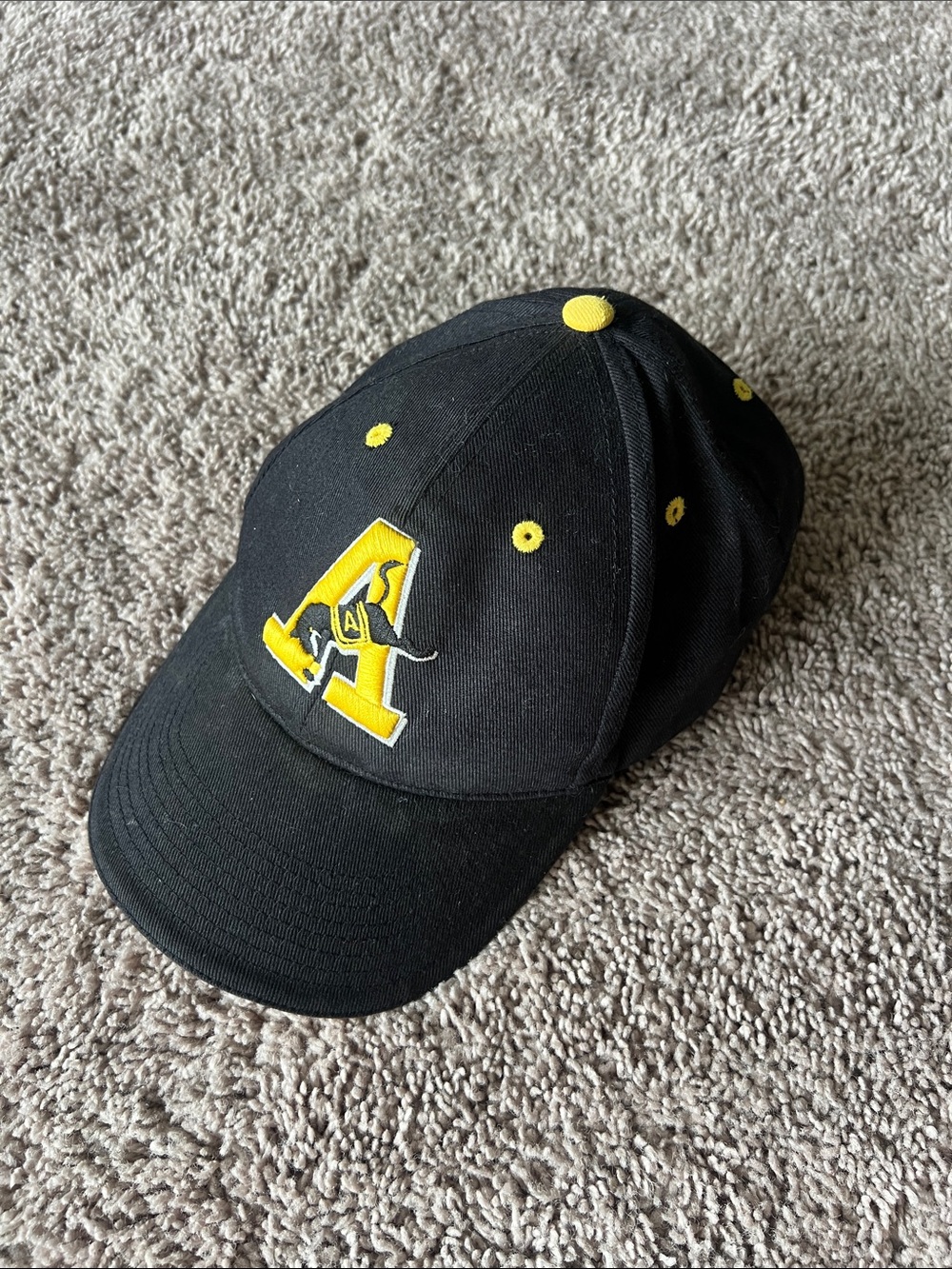 Vintage Army Black Knights Buffalo Outdoors Hat Collegiate Mens Football Cap
